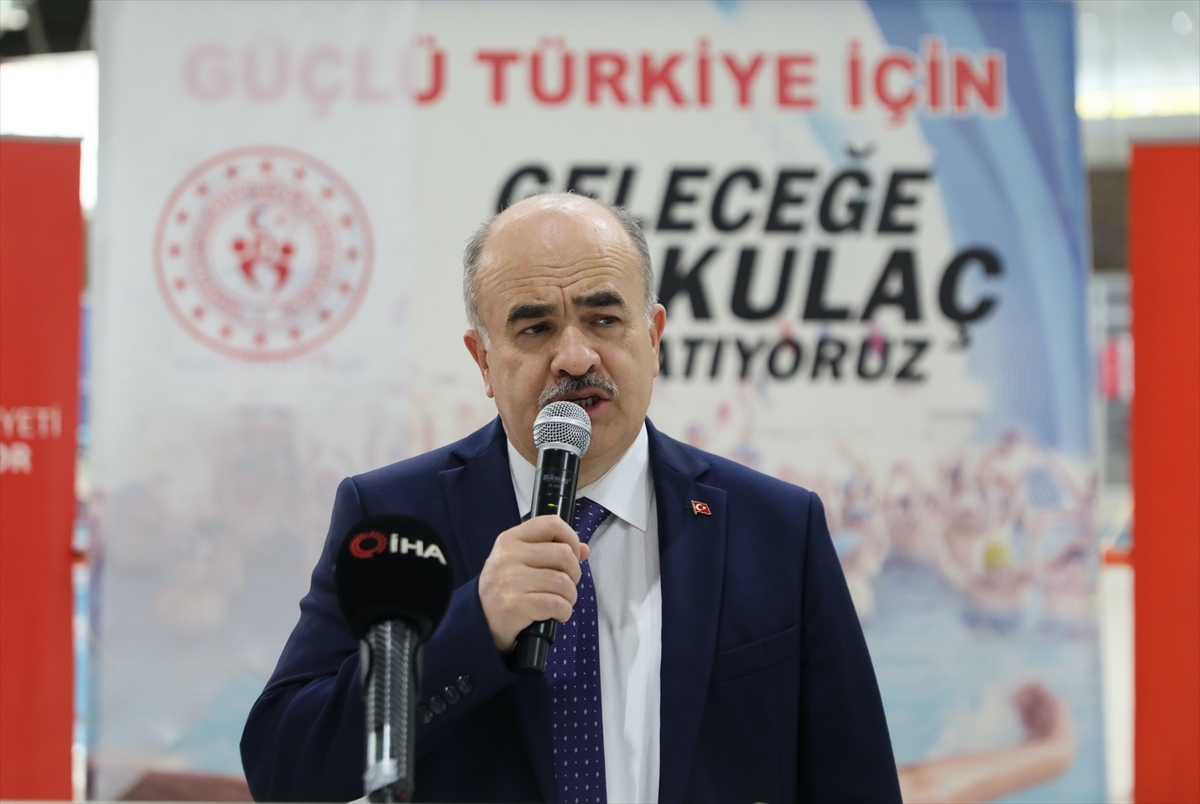 Geleceğe Kulaç Atıyoruz Projesiyle Binlerce Öğrenci Yüzmeyi Öğrendi 