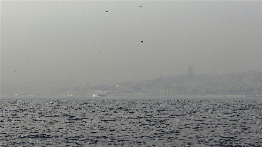 İstanbul Boğazı'nda Gemi Trafiği Askıya Alındı