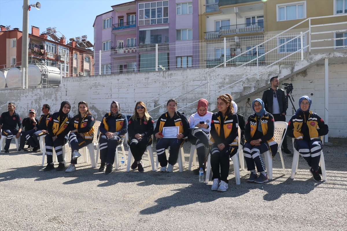 Burdur'da Kadın Sağlık Çalışanlarına İleri Sürüş Eğitimi Verildi