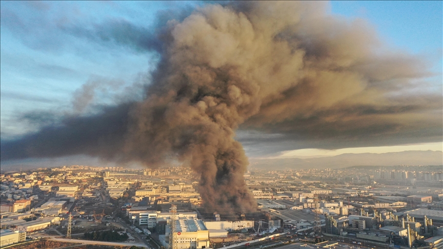 Bursa'da Devam Eden Fabrika Yangınıyla İlgili Hava Kirliliği Uyarısı