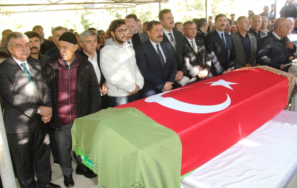 Solingen Faciasında 5 Yakınını Kaybeden Mevlüde Genç, Amasya'da Son Yolculuğuna Uğurlandı