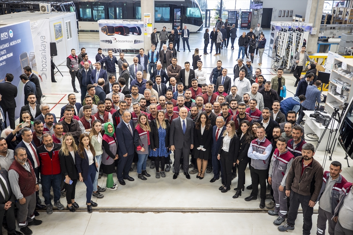 Kayseri Anafartalar-Şehir Hastanesi-Mobilya Kent Tramvay Hattı'nın İlk Tramvay Aracı Banttan İndirildi