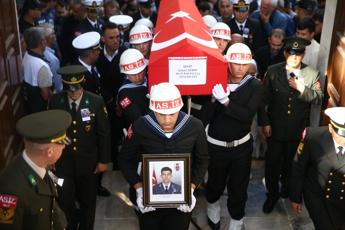 Şehit Astsubay Kıdemli Çavuş Özkan Demir, Mersin'de Son Yolculuğuna Uğurlandı