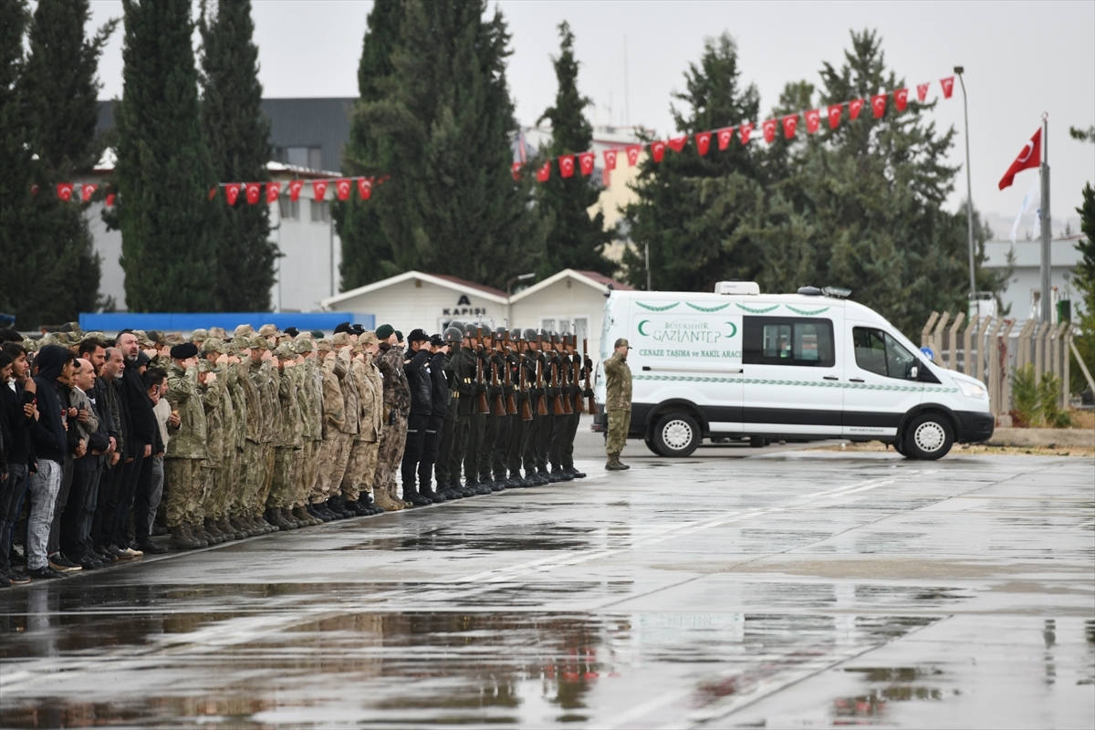 Şehit Piyade Sözleşmeli Er Öztürk, Gaziantep'te Son Yolculuğuna Uğurlandı