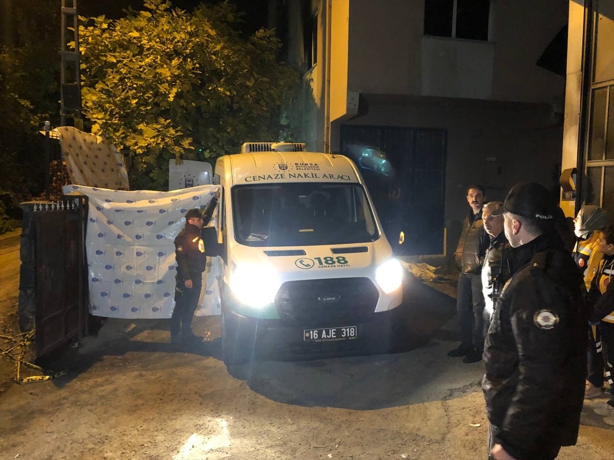 Bursa'da Bir Evde Çıkan Yangında 8'i Çocuk 9 Kişi Yaşamını Yitirdi