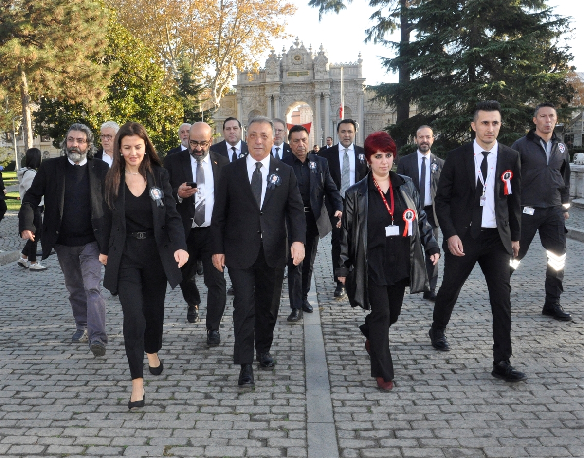 Beşiktaş Kulübü, Büyük Önder Atatürk'ü Dolmabahçe Sarayı'nda Andı