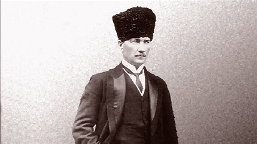 Büyük Önder Atatürk'ü Anıyoruz