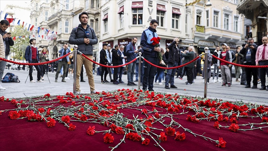 Terör Saldırısında Hayatını Kaybedenler İstiklal Caddesi'nde Anılıyor