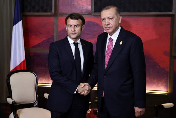 Cumhurbaşkanı Erdoğan, Fransa Cumhurbaşkanı Macron İle Bir Araya Geldi
