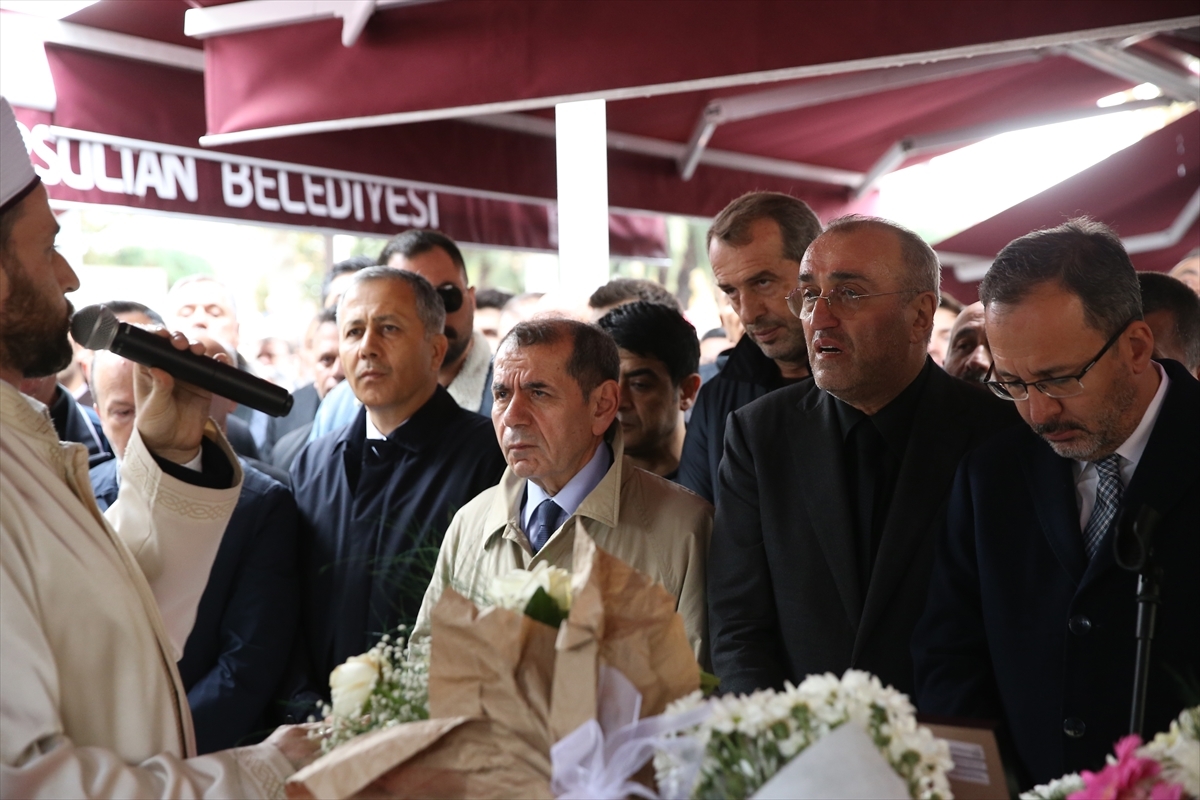 Abdurrahim Albayrak'ın Vefat Eden Torunu Batuhan Bostancı'nın Cenazesi Defnedildi 