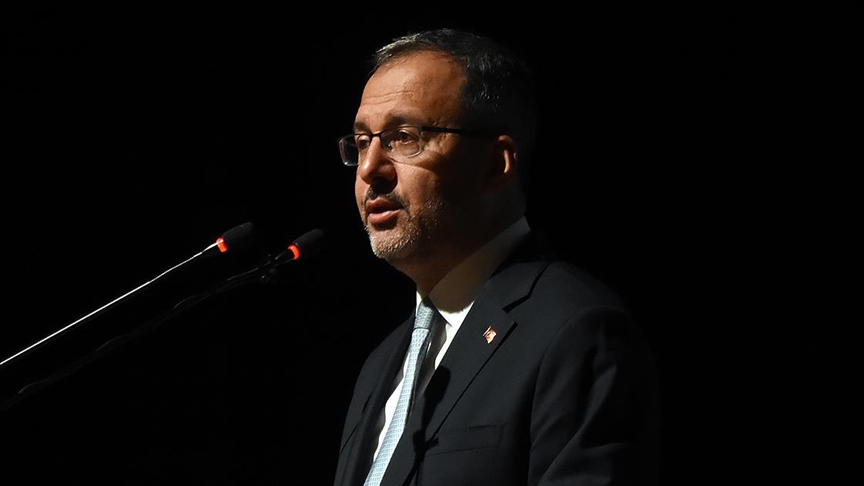 Bakan Kasapoğlu'ndan Hıncal Uluç İçin Taziye Mesajı