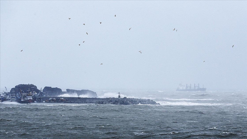 İstanbul'da Deniz Ulaşımına Hava Muhalefeti Engeli