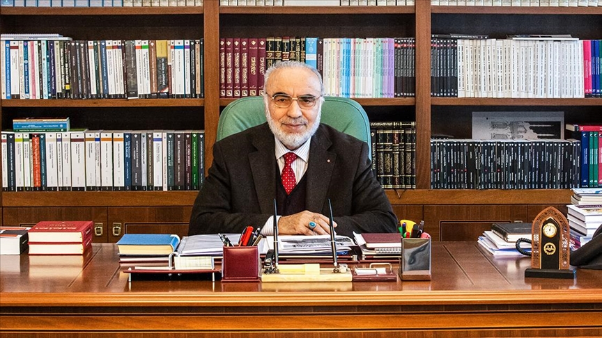 Diyanet İşleri Başkanı Erbaş'tan Prof. Dr. Raşit Küçük İçin Başsağlığı Mesajı