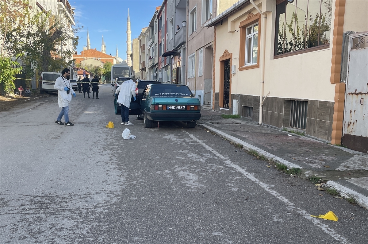 Edirne'de Nişanlısının Evinin Önünde Silahla Vurulan Damat Yaralandı