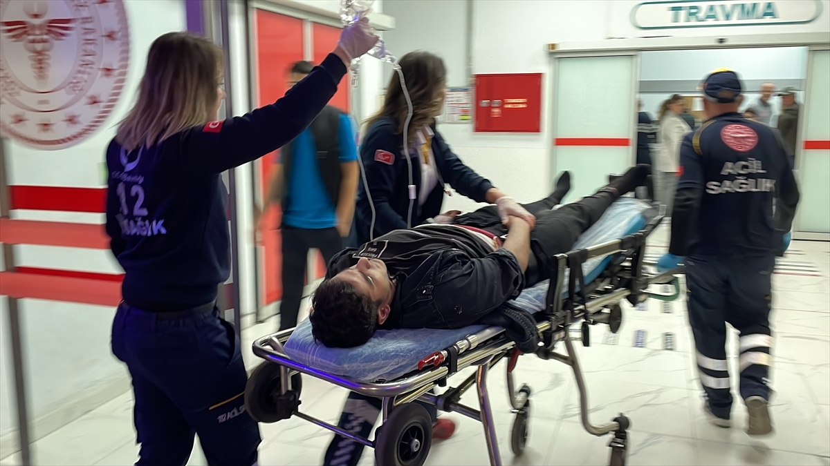 Samsun'da Çıkan Bıçaklı Kavgada Yabancı Uyruklu 2 Kişi Yaralandı