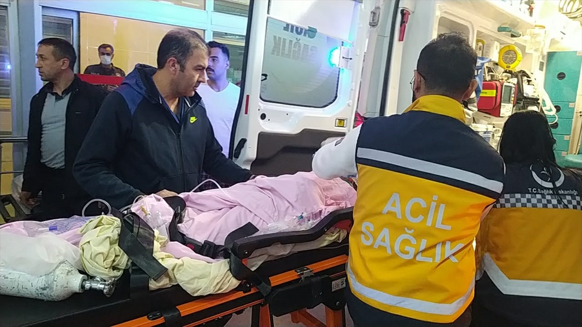 Adana'da Otomobilin Çarptığı Çocuk Ağır Yaralandı