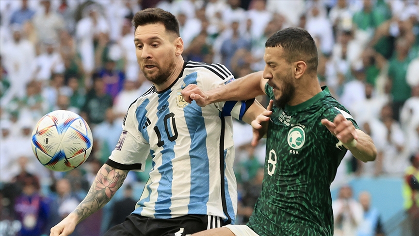 Arjantin, Dünya Kupası'nda İlk Galibiyet İçin Sahaya Çıkıyor
