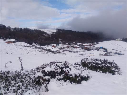 Amasya'nın Yüksek Kesimlerinde Kar Etkili Oldu