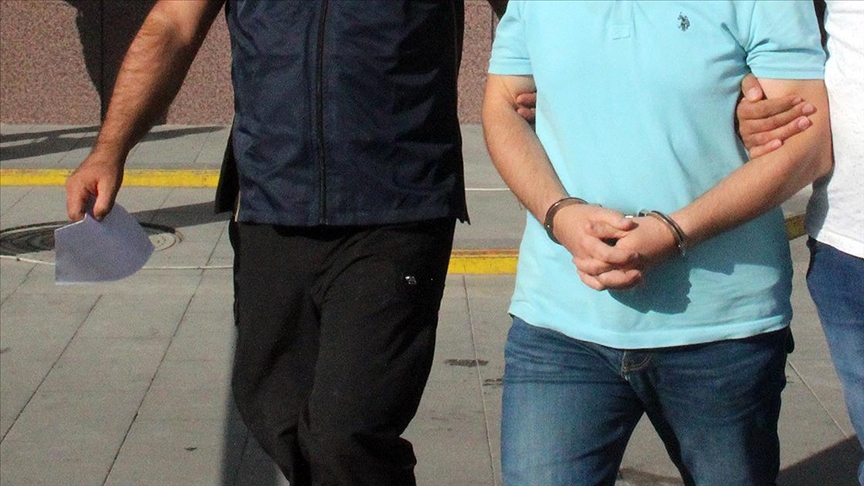 Turistin Çantasını Kapkaç Yöntemiyle Çalan Zanlı Tutuklandı