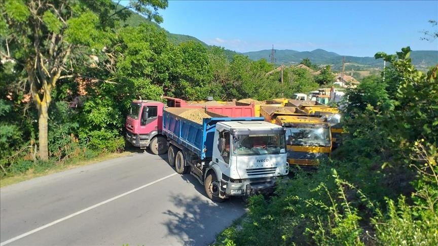 Kosova'nın Kuzeyindeki Barikatlar Halen Kaldırılmadı