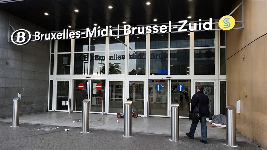 Belçika'da Kamu Çalışanları Greve Gidiyor