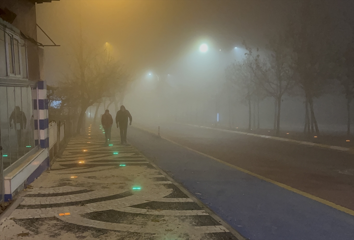 Isparta'da Yoğun Sis Etkili Oldu