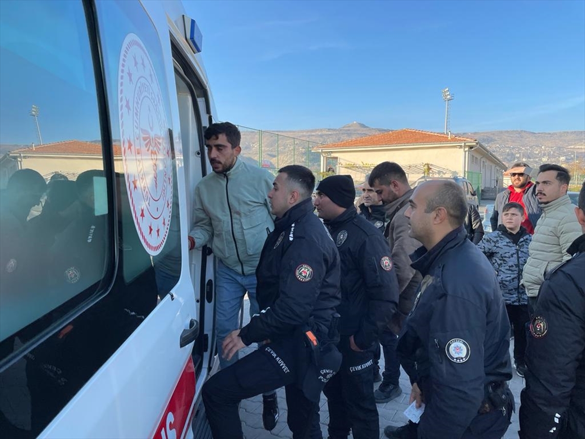 Kayseri'de Amatör Maçın Ardından Çıkan Kavgada 5 Taraftar Yaralandı