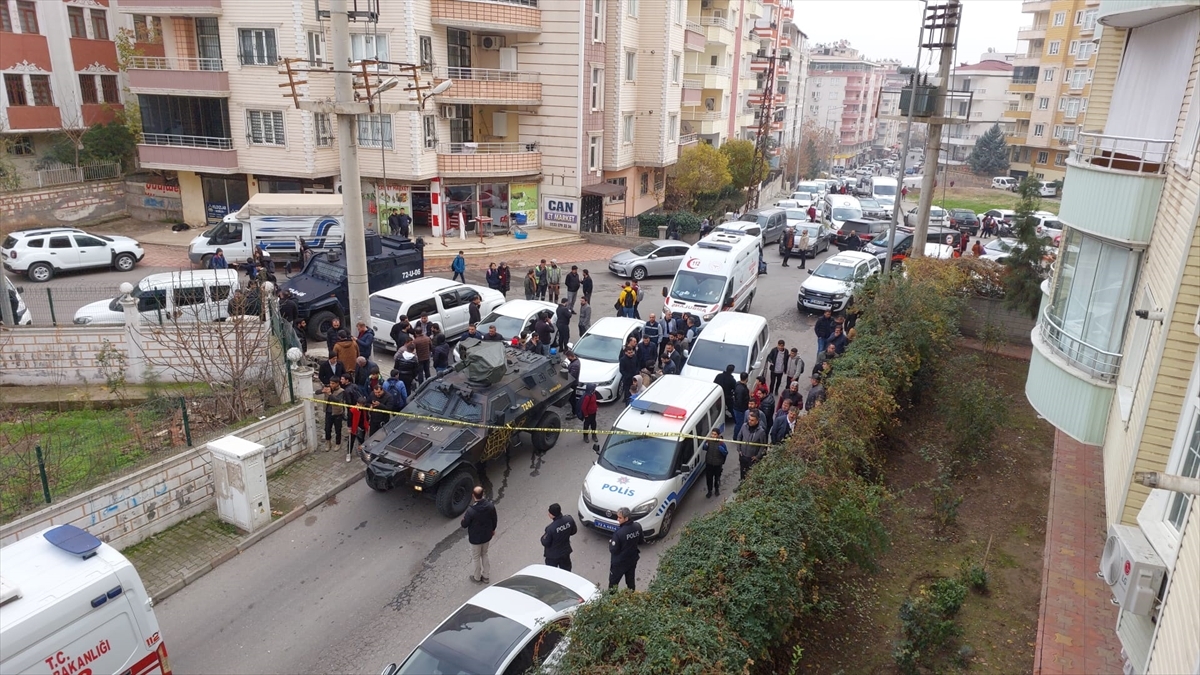 Batman'da Esnafın Rehin Aldığı Kaçak Elektrik Kontrolü Yapan Personel Kurtarıldı 