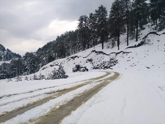 Adana'nın Yüksek Kesimlerinde Kar Etkili Oluyor