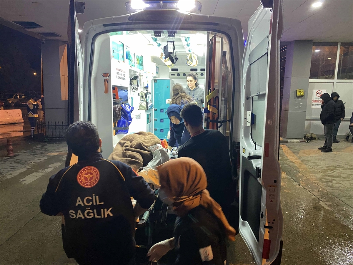 Sinop'ta Kuru Yük Gemisinde Çıkan Yangında Yaralanan 3 Kişi Samsun'a Getirildi