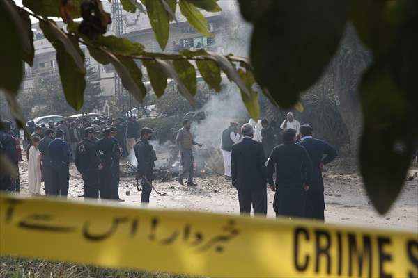 İslamabad'da Düzenlenen İntihar Saldırısında Bir Polis Hayatını Kaybetti