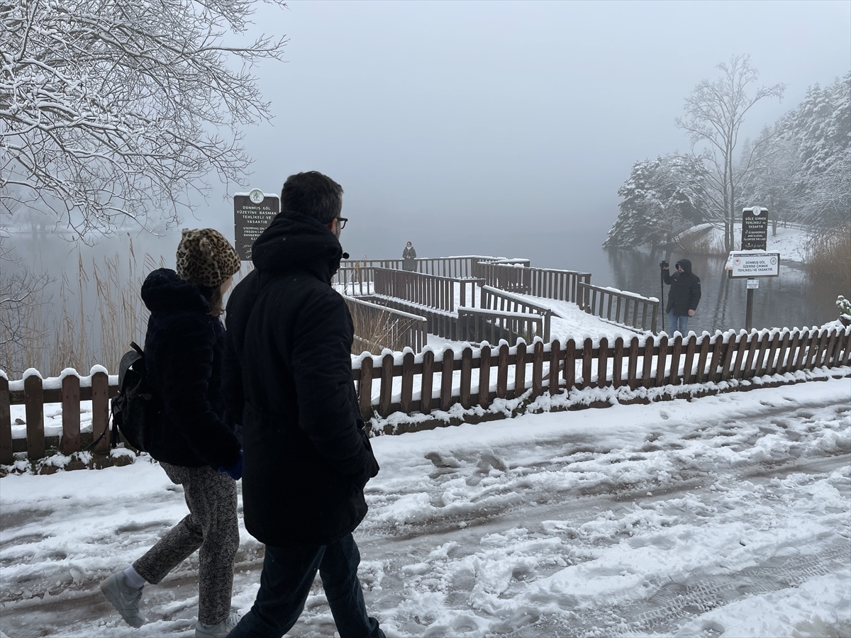 Bolu'da Kar Yağışı Aralıklarla Sürüyor