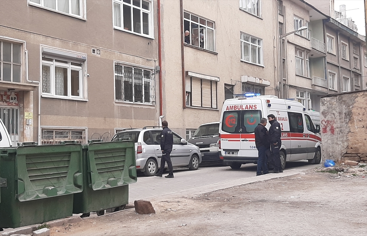 Konya'da İki Kızını Bıçaklayarak Öldüren Baba Polise Teslim Oldu