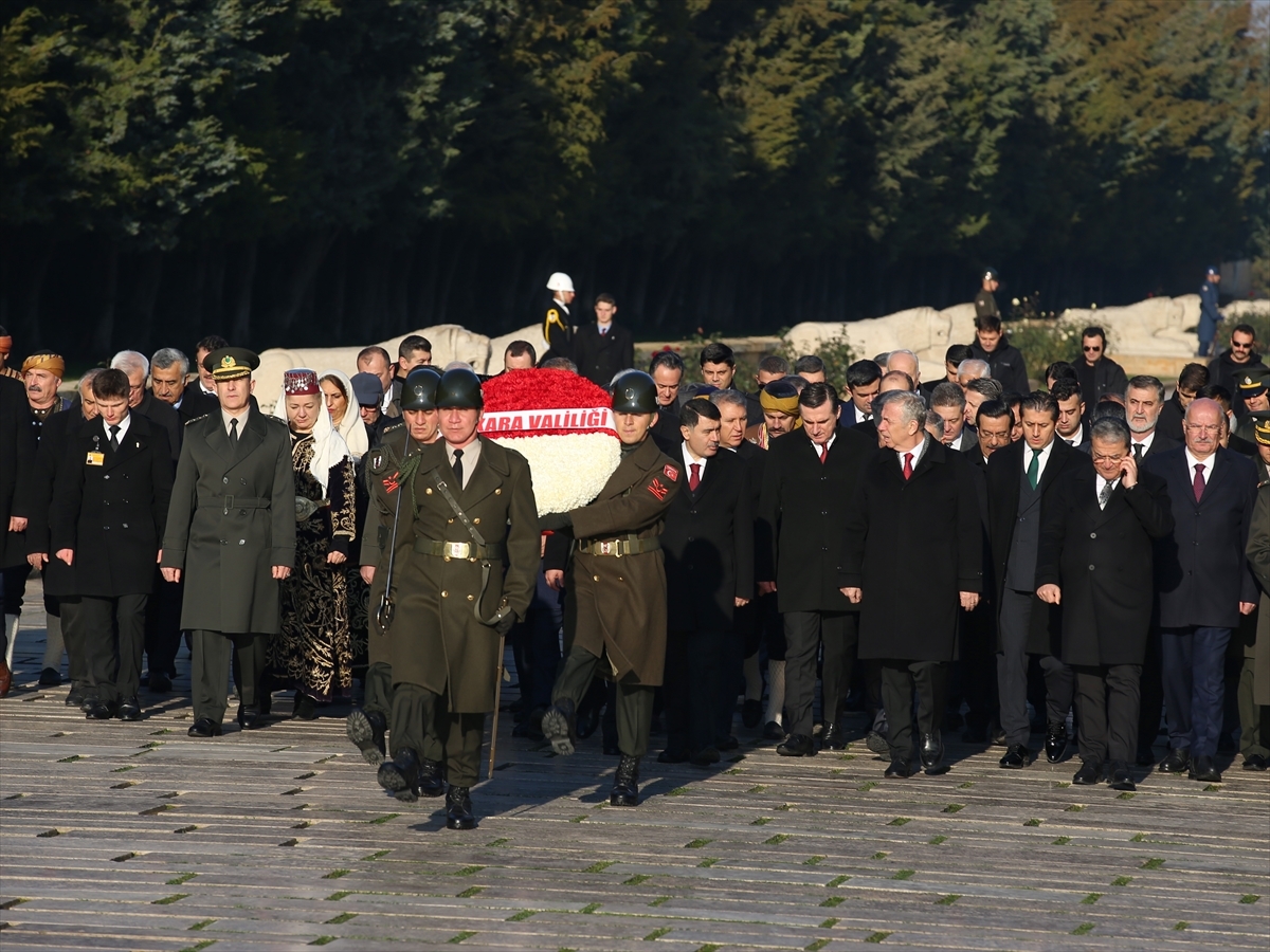 Vali Şahin, Atatürk'ün Ankara'ya Gelişinin 103. Yılı Dolayısıyla Anıtkabir'i Ziyaret Etti: