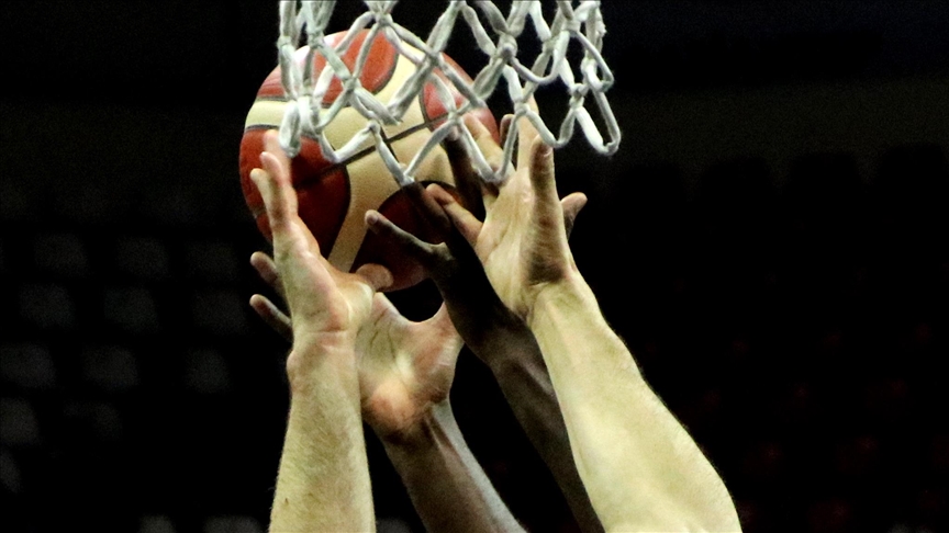 Anadolu Efes, ABD'li Oyuncu Isaiah Taylor İle Yollarını Ayırdı