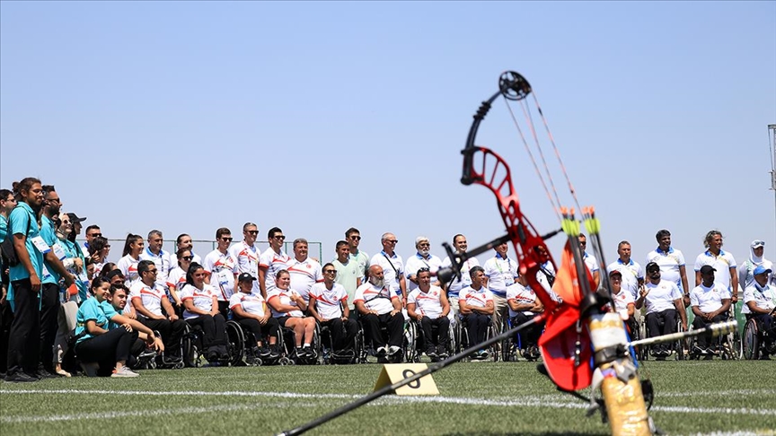 İşitme Engelli Sporcular Başarılı Bir Yılı Geride Bıraktı