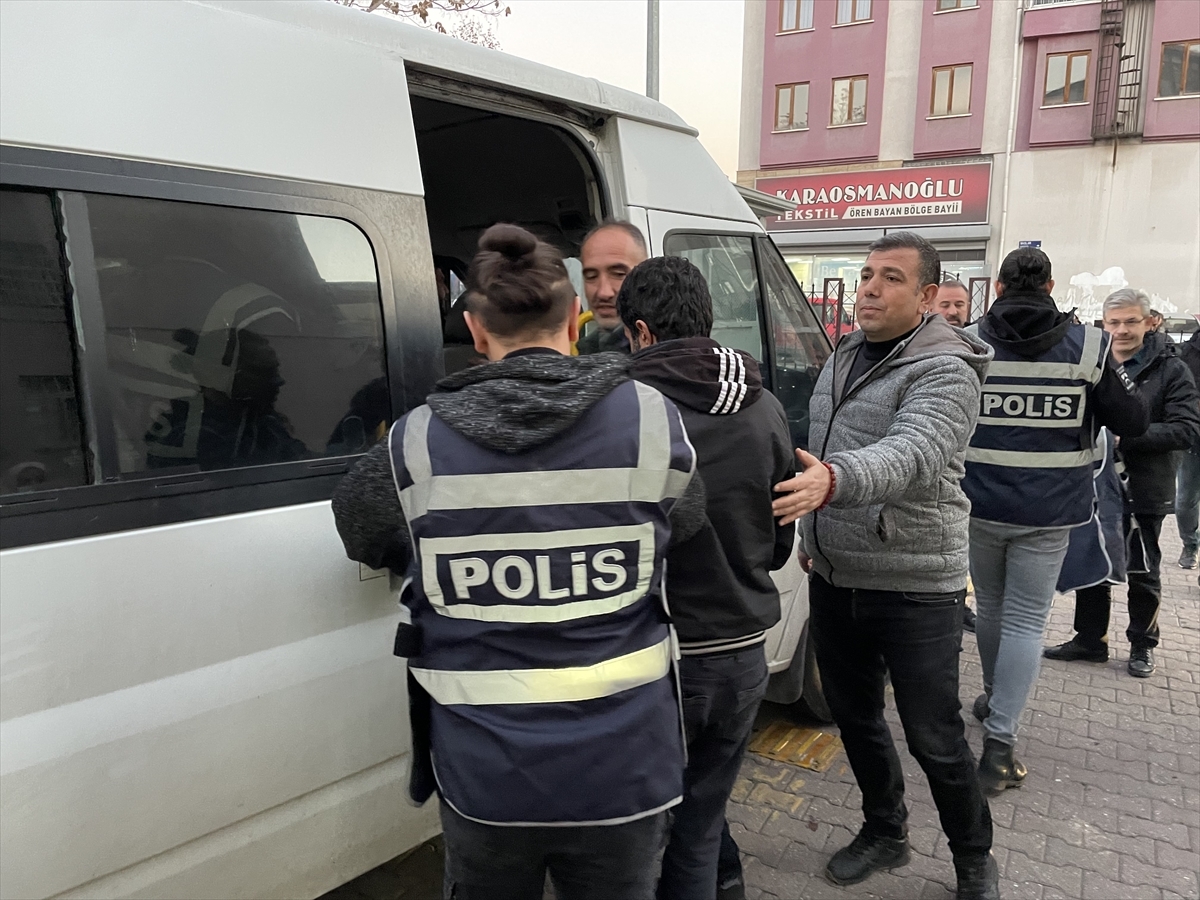 Kayseri'de Aranan 13'ü Firari Hükümlü 23 Kişi Yakalandı