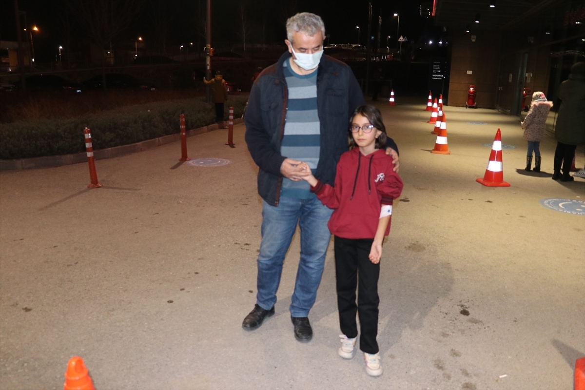 Yozgat'ta 9 Öğrenci Gıda Zehirlenmesi Şüphesiyle Hastaneye Kaldırıldı