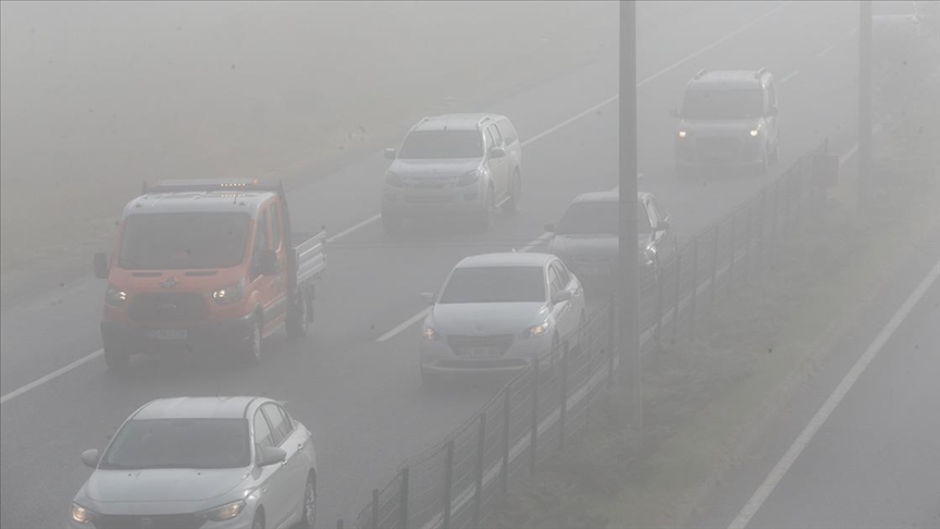 Bolu Dağı'nda Sis Görüş Mesafesini Düşürdü