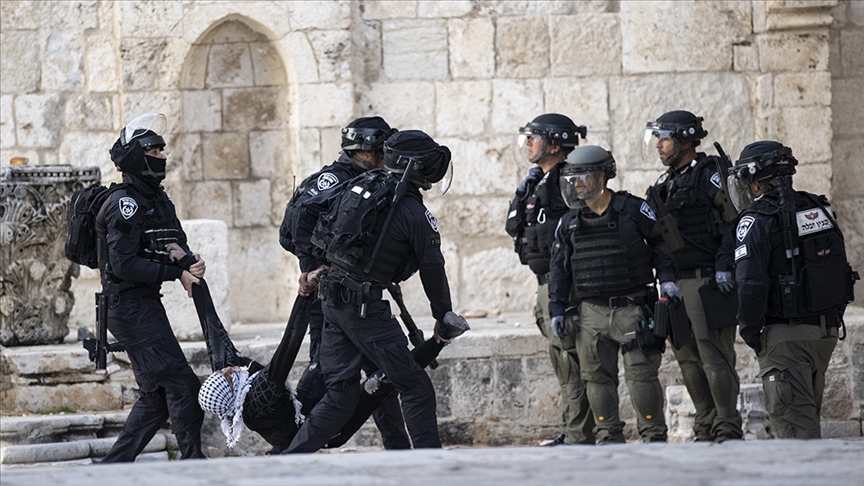 İsrail Güçleri Cenin'de 4 Filistinliyi Gözaltına Aldı