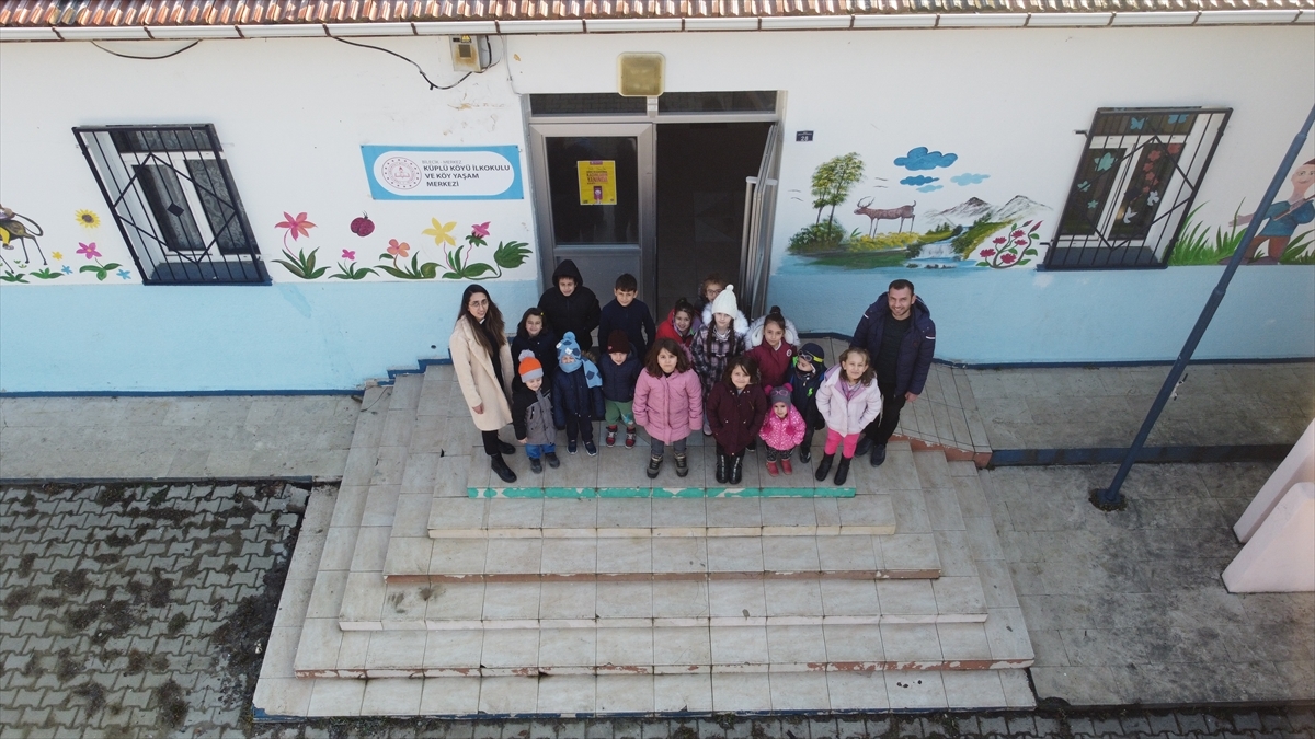 Bilecik'teki Küplü Köy Yaşam Merkezi'nde Üç Kuşak Eğitim Alıyor