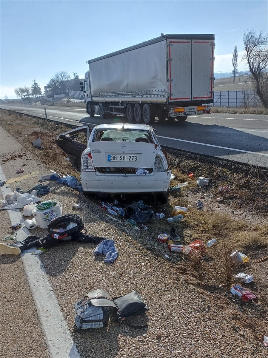 Nevşehir'de Devrilen Otomobildeki Depremzede Öldü