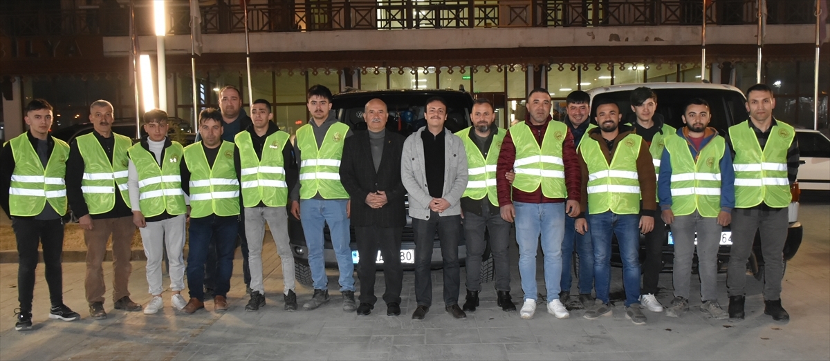 Sinop'tan Gönüllü 14 Sıhhi Tesisat Ustası Deprem Bölgesine Uğurlandı
