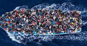 İzmir Açıklarında 15 Düzensiz Göçmen Kurtarıldı