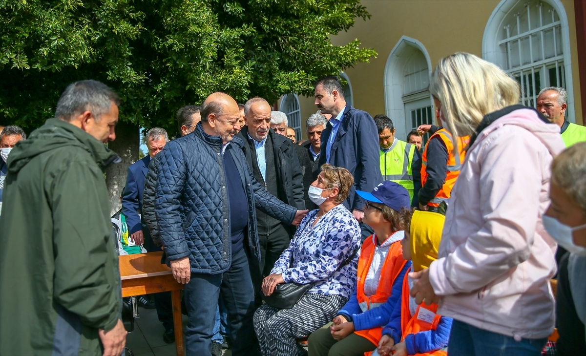 Bakan Bilgin Depremzede Kadınların Dünya Kadınlar Günü'nü Kutladı