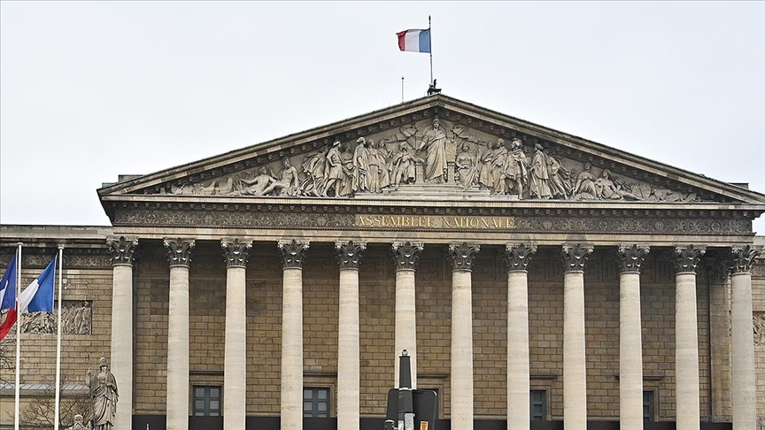 Fransız Adalet Bakanı'ndan Parlamentoda Hakaret İçeren Hareket