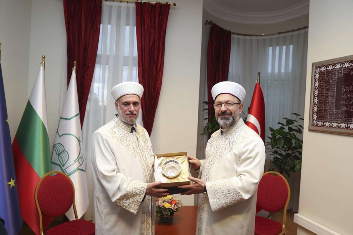 Diyanet İşleri Başkanı Erbaş, Bulgaristan Başmüftüsü Aliş ile görüştü