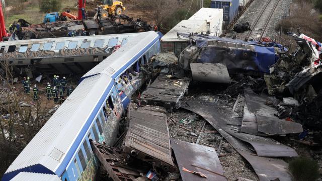 Yunanistan'da Basın Çalışanları Tren Kazasında Hayatını Kaybedenler İçin Greve Gitti
