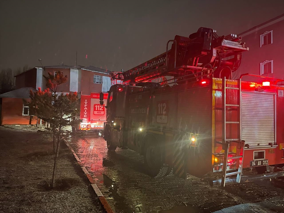 Ağrı'da Kadın Sığınma Evinin Mutfağında Çıkan Yangın Söndürüldü