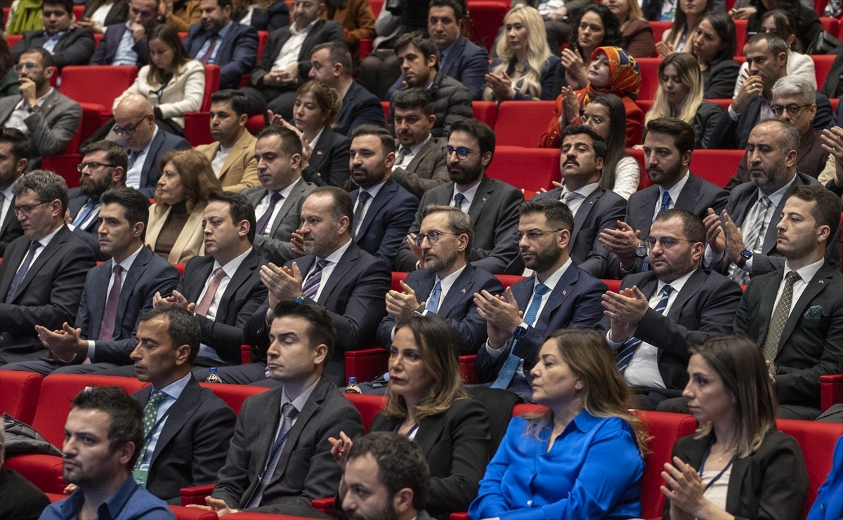 İletişim Başkanı Altun  Afet Ve Kriz Dönemlerinde Habercilik Paneli'nde Konuştu